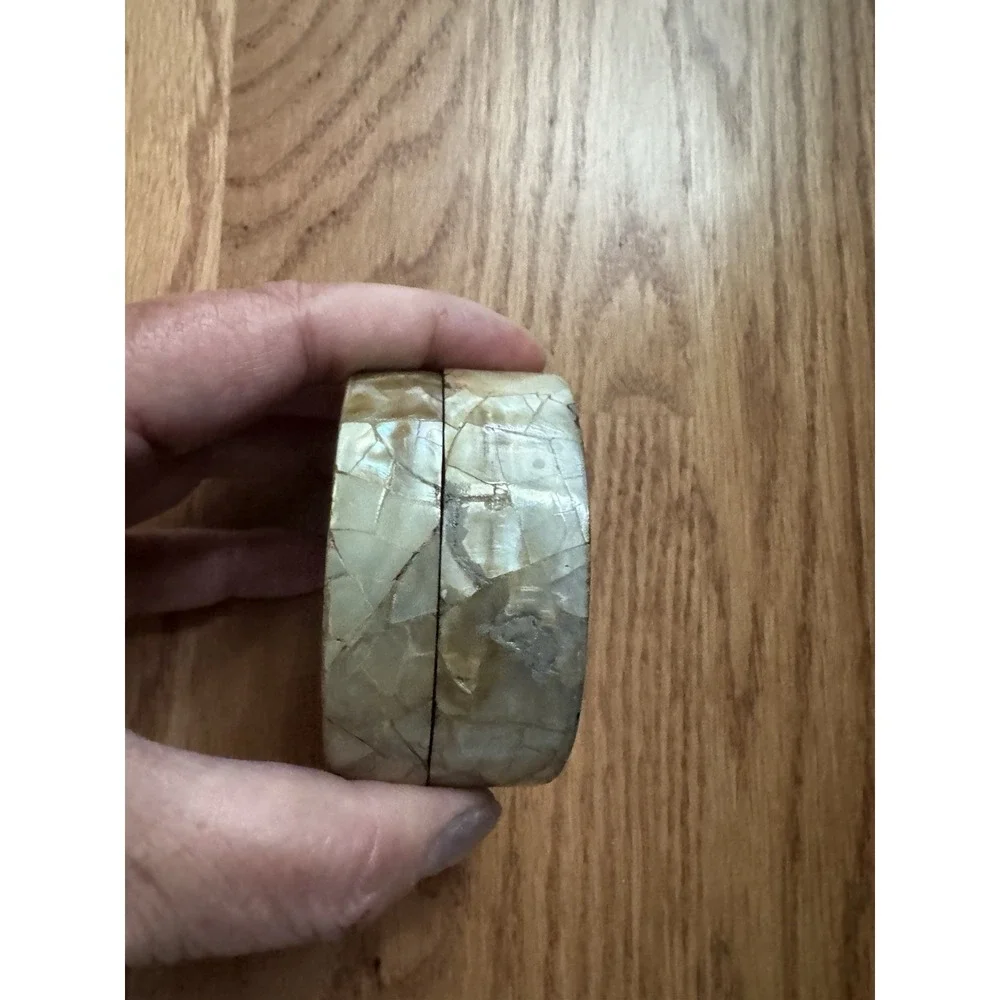 Vintage Korean Mother of Pearl Inlaid Lacquerware Horse Trinket Box